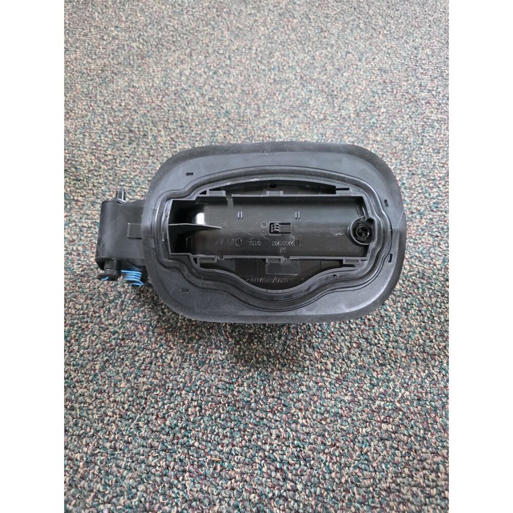 Fuel Tank Filler Pipe Housing for 2019 2020 Cadillac CT6 GM #84374053 - Picture 10 of 12